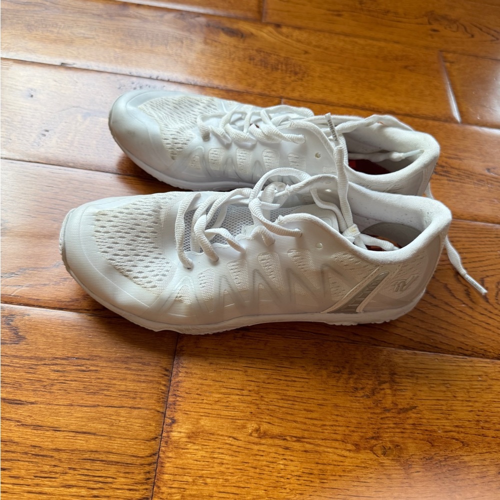 Varsity Edge 2 White cheerleading shoes